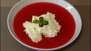 Deserts. Rīsu mākoņi ar dzērveņu ķīseli.Cranberry and rice dessert.