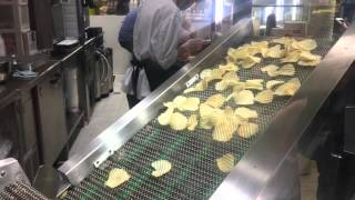 One Minute In Hong Kong - Wanchai Calbee Potato Chip Restaurant