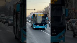 Autobuzul Otokar C12 #6707 intrând în stația “Piața Romană” pe linia 331