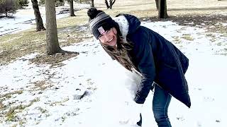 Unscripted w/ Emily: Building a Snowman!