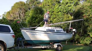 Mast raising on a Sunmaid 20 trailer sailer