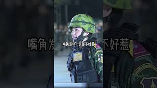 蘇提達王後軍裝造型驚艷，又美又颯充滿魅力