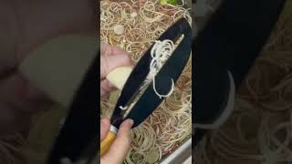 Cách bào hoa chuối nhanh. K bị thâm đen. Thơm giòn ngọt. Bảo quản tủ lạnh ăn dần.