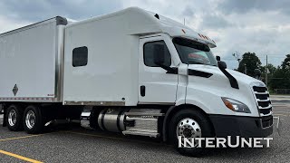 Freightliner Cascadia 2023 Expedite Truck with ARI Legacy Sleeper