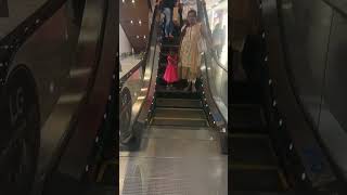 #viralvideo amb మాల్ లో #hydshorts#escalator#elevatorlowalk #how to walk the escalator #amb mall