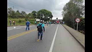 Manifestantes bloquearon dos puntos de la vía Panamericana en Cauca