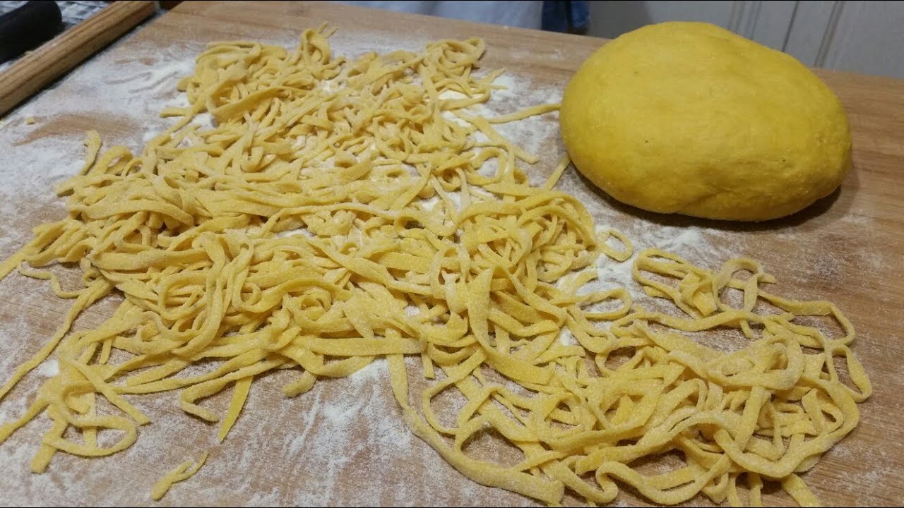 PASTA FRESCA ALL'UOVO FATTA IN CASA - YouTube