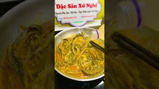 EEL SOUP SERVED WITH BREAD