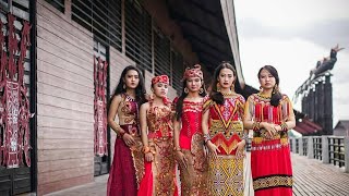 Potret Kecantikan Gadis Dayak Kalimantan😍😍😍