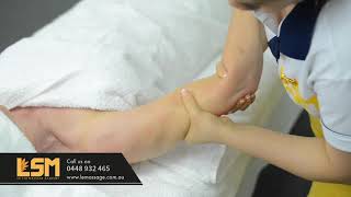 Hand and Arm Massage Session which is part of the Le Signature Whole Body Massage Course.