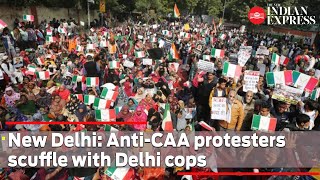 Anti-CAA protesters scuffle with Delhi cops as march from Jamia to Parliament stopped