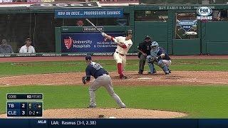 TB@CLE: Walters lines an RBI double to pad the lead