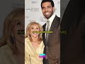 drake brings his mom on stage to serenade her at madison square