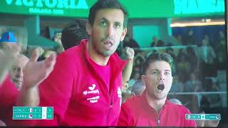 Leggenda Sinner: 3 match point annullati a Djokovic e l'Italia vola in finale di Davis Cup