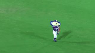 マツダスタジアムにドアラが来場 今年も祈祷を披露ｗ