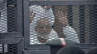 أحكام بإعدام 14 قياديا من الإخوان المسلمين في مصر