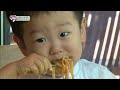 hit 슈퍼맨이 돌아왔다 쌍둥이들의 첫 외식 이제는 혼자서도 호로록 .20140831