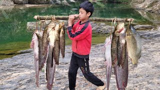 Poor boy Dat went fishing for stream catfish and caught many huge catfish.