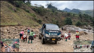 cầu CHỐNG TÀU.rất nhanh bà con tập kết vật liệu mố hai.cây hài vua tồng đẽo cày hmong @vituyen3657