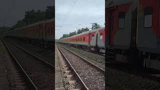 ERNAKULAM-HAZRAT NIZAMUDDIN MANGALA LAKSHADWEEP SF EXP WITH BRC WAP-7 SKIPPING JAGANNATH TEMPLE GATE