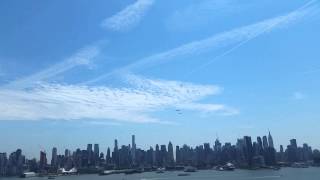 Flyover New York Memorial Day 2015 Missing Man formation
