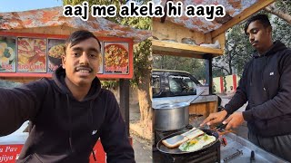 Aaj me akela agya cart ko le kar location per ..