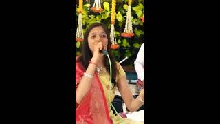 Mandavade kai ude re gulaal sung by Bhumika Modesara