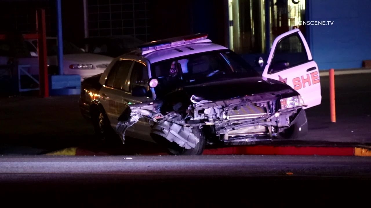 Riverside Deputy Escapes Serious Injury After Crashing Into Pole - YouTube