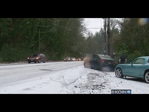 Snow, Freezing Rain Continues In Portland Metro On Christmas Eve - YouTube