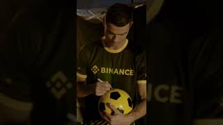 Exclusive #Binance merch, signed by #Ronaldo!! #trading #cryptocurrency #bitcoin #nft #cr7 #news