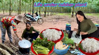 Family Food And Life Of The Farmer In The Rubber Plantation