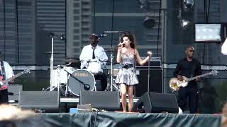 Amy Winehouse | You Know I'm No Good | live Lollapalooza, August 5, 2007