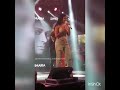 simone homenageia kaka no palco