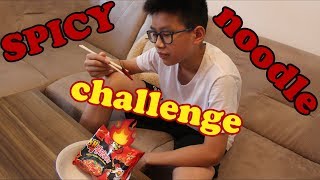 EXTRÉMNĚ PÁLIVÉ NUDLE CHALLENGE / EXTREME SPICY NOODLE CHALLENGE