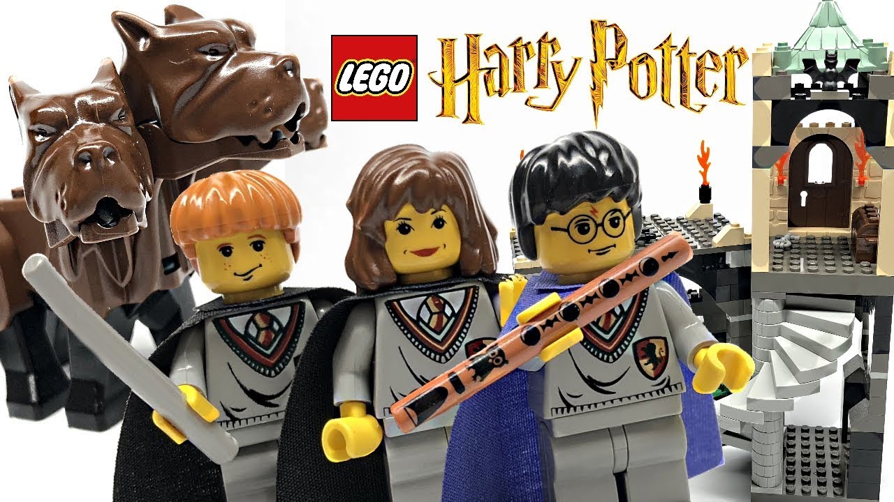 LEGO Harry Potter Forbidden Corridor Review! 2001 Set 4706! - YouTube