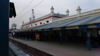 Rampur Jn. is just arriving....