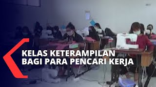 Potret Kegiatan di Kelas Keterampilan bagi Para Pencari Kerja di Sorong, Papua Barat