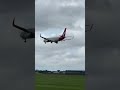 Qantas Boeing 737-838 Landing Christchurch Airport #planes #shorts #aviation #plane #planespotting