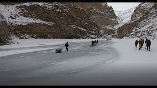 Chadar Trek | Trek on the frozen Zanskar river | -20 to -40 degree Celsius