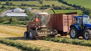 Old-School Classics Silage, Grain Summer 2021. Hesston 7725, Deutz-Fahr 2680, 910, Ford, new Holland