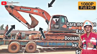 Cara menaikan alat berat excavator doosan DX200A ke atas truck selfloader sungguhan