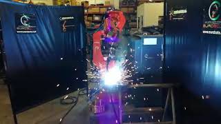 Welding robot Comau Smart 5 with Fronius Tps4000