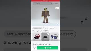 2009 Graduation cap on Roblox