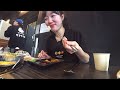 먹방vlog 땀흘리면서 맛있는거 먹는게 여름휴가지💦 조개구이. 부속고기. 치킨. 라멘. 마제소바. 돈가스. 해장라면. 간자장. 짬뽕. 꿔바로우. 잔치국수. 묵사발. 도너츠.