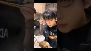 Gay Couple👨‍❤️‍👨Zhou Junyao \u0026 Zhang Ziyu live♥️ /소년사랑소년 / ゲイカップル /boy love boy