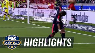 Douglas Costa scores from outside the box to make it 3-1 | 2015–16 Bundesliga Highlights