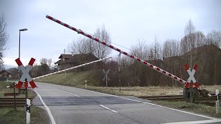 Spoorwegovergang Fridolfing (D) // Railroad crossing // Bahnübergang