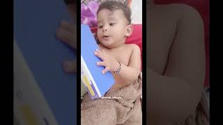 Chhota baccha padh raha hai book📖 🤣🤣 #shorts #youtubeshorts #viralshorts #cute #funny #trending #yt