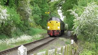 40106 northbound at Northwood lane crossing, Severn Valley Diesel Gala 2023