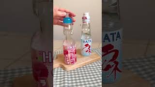 So öffnest du Hata Ramune: Erfrischender Geschmack von Original \u0026 Lychee! 🍋🌺🇯🇵